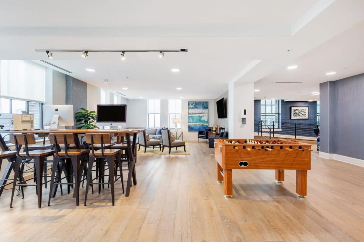 2B 2Ba Luxury Downtown Suite Rooftop Deck & Gym Baltimore Exterior photo