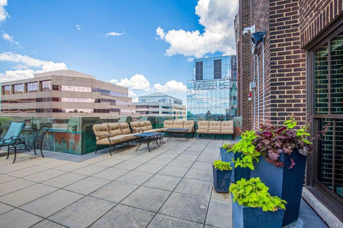 2B 2Ba Luxury Downtown Suite Rooftop Deck & Gym Baltimore Exterior photo